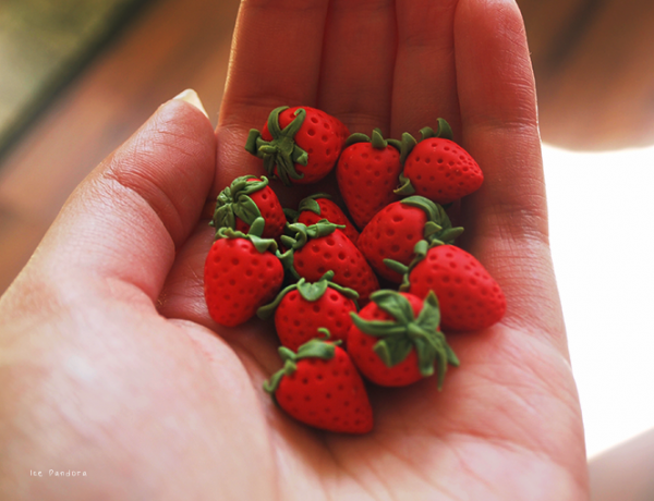 DIYstrawberryhandful